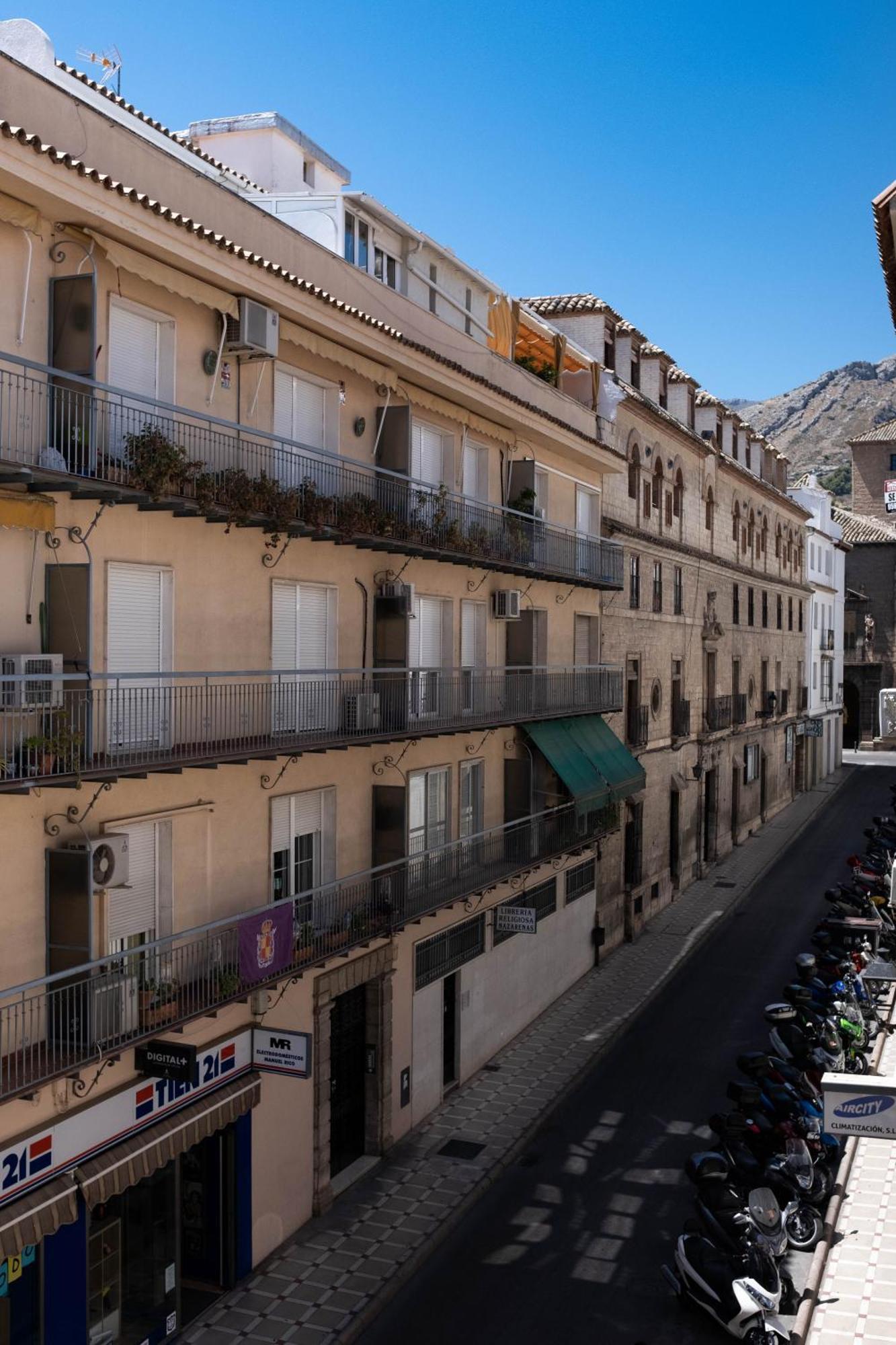 Velalma Pisos Centro Historico Apartment Jaen Luaran gambar